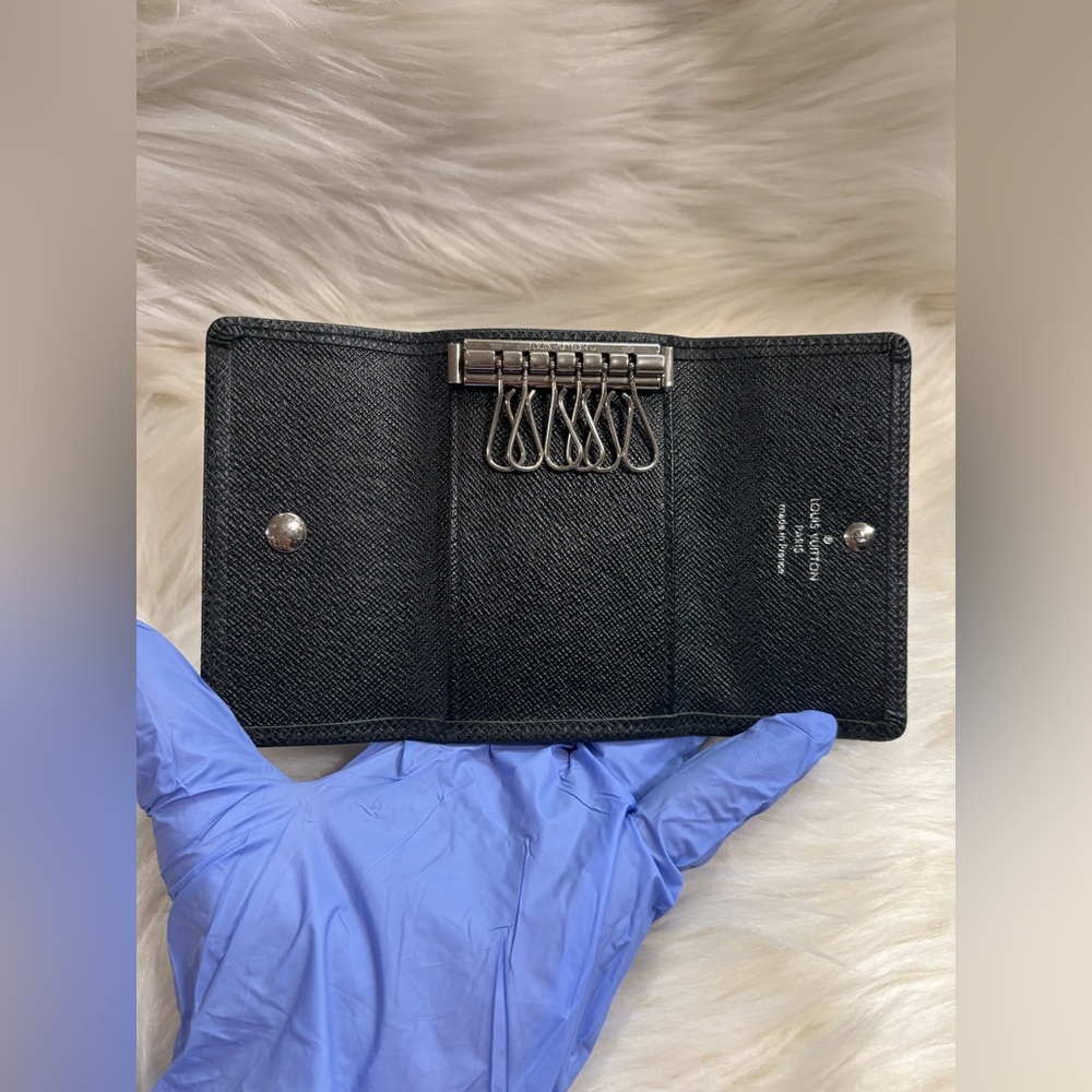 Louis Vuitton 6 Key Holder Black Leather Wallet Authentic Excellent Condition - Picture 3 of 14
